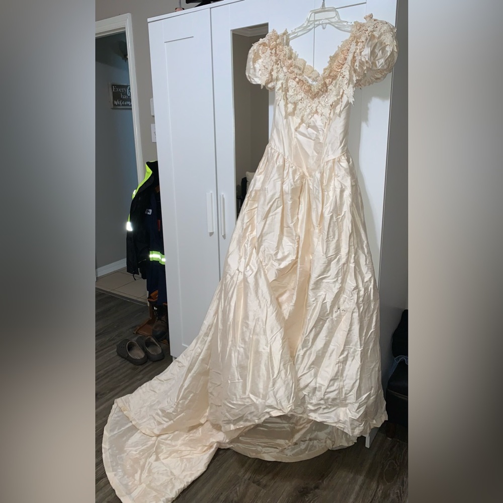 Vintage Ivory silk wedding dress